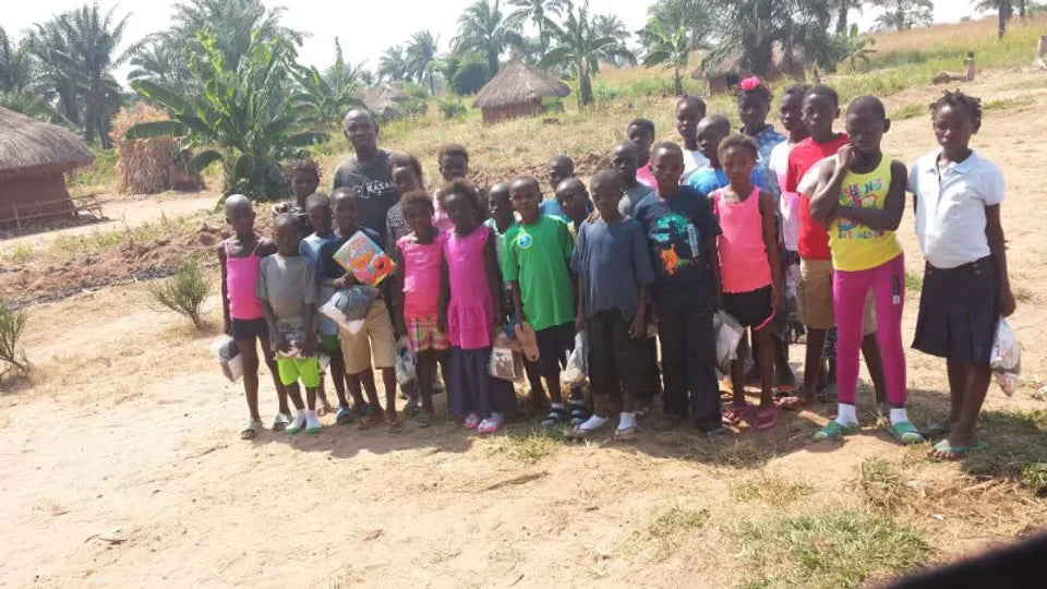 Gulliver Academy Fills Our Bags with Clothes for Kasai